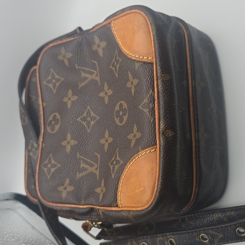 Louis Vuitton Brown Monogram Canvas Crossbody Bag with Tan Trim comes with COA - Picture 7 of 16